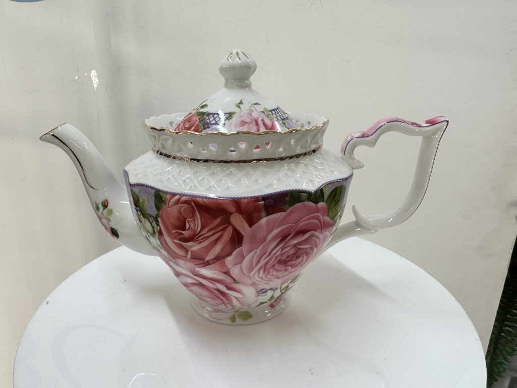 Floral Tea Pot 2